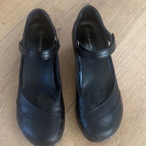 Aravon Black Mary Jane Flats